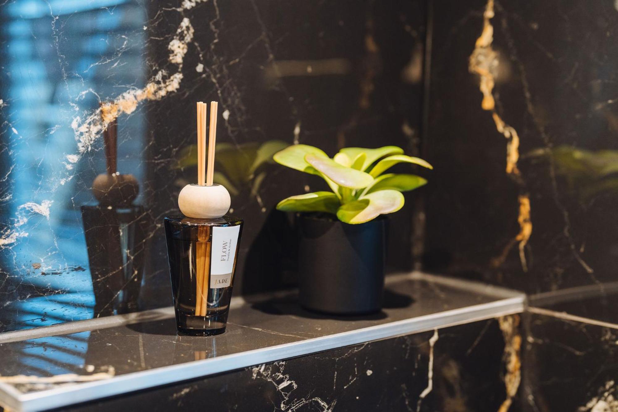 Lok Historics Luxury Art-Inspired Loft In Historic City Centre! Haarlem Buitenkant foto